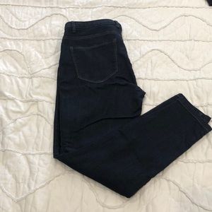 Democracy denim with ab technology waist